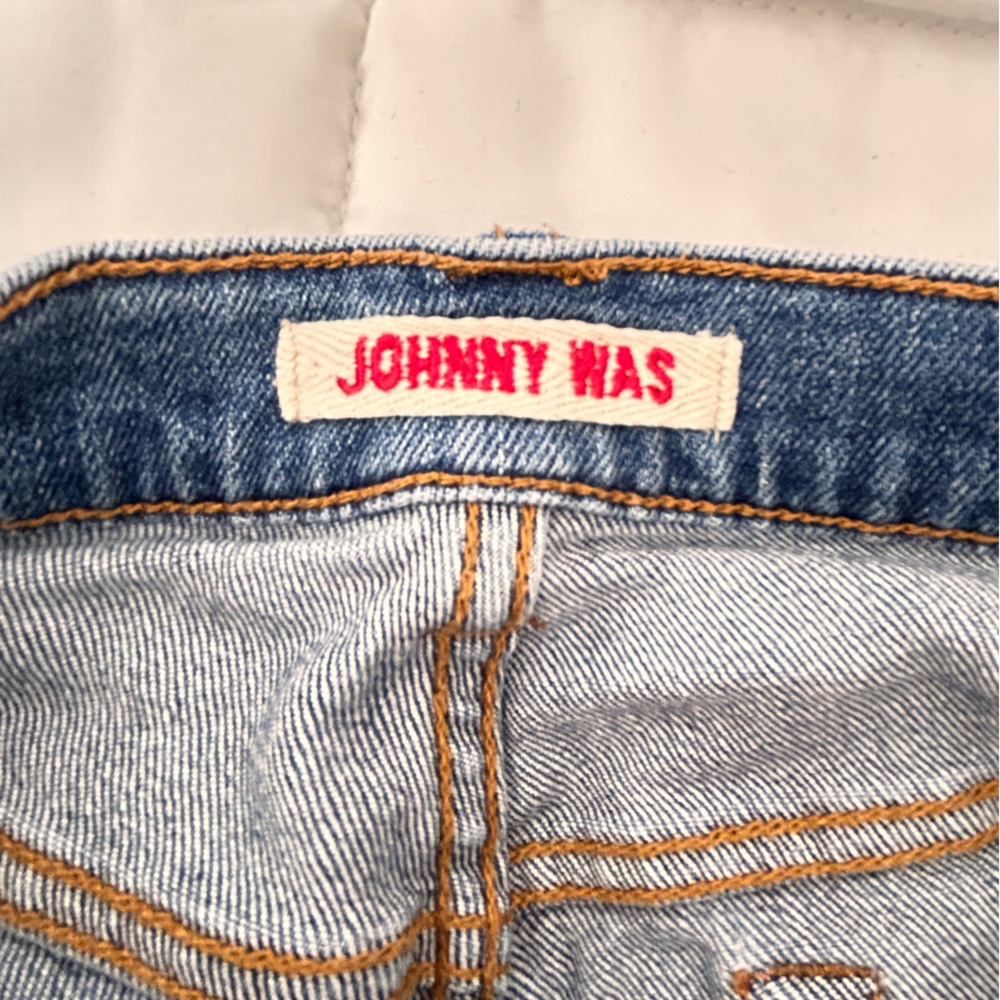 Johnny Was The Crop Baby Boot Blue Jeans  Floral Embroidery Mid Rise Slim Sz 29 - Picture 6 of 11